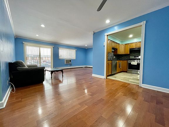 2nd image of 703 Fullerton Ct #209