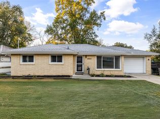 2904 Shadyoak Dr, Des Moines, IA 50310