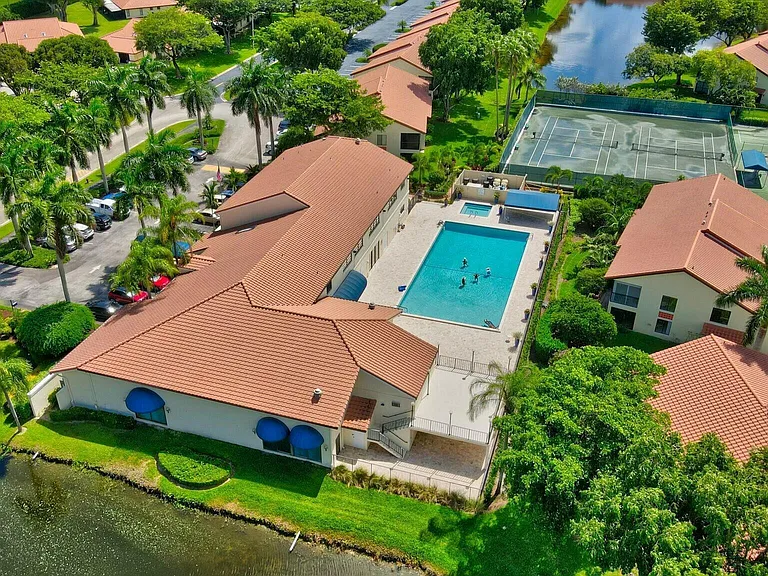10663 Ocean Palm Way #101 — Photo 48
