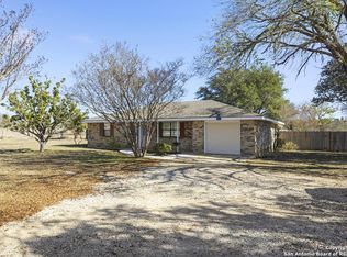 341 N Stoneleigh Rd., Center Point, TX 78010