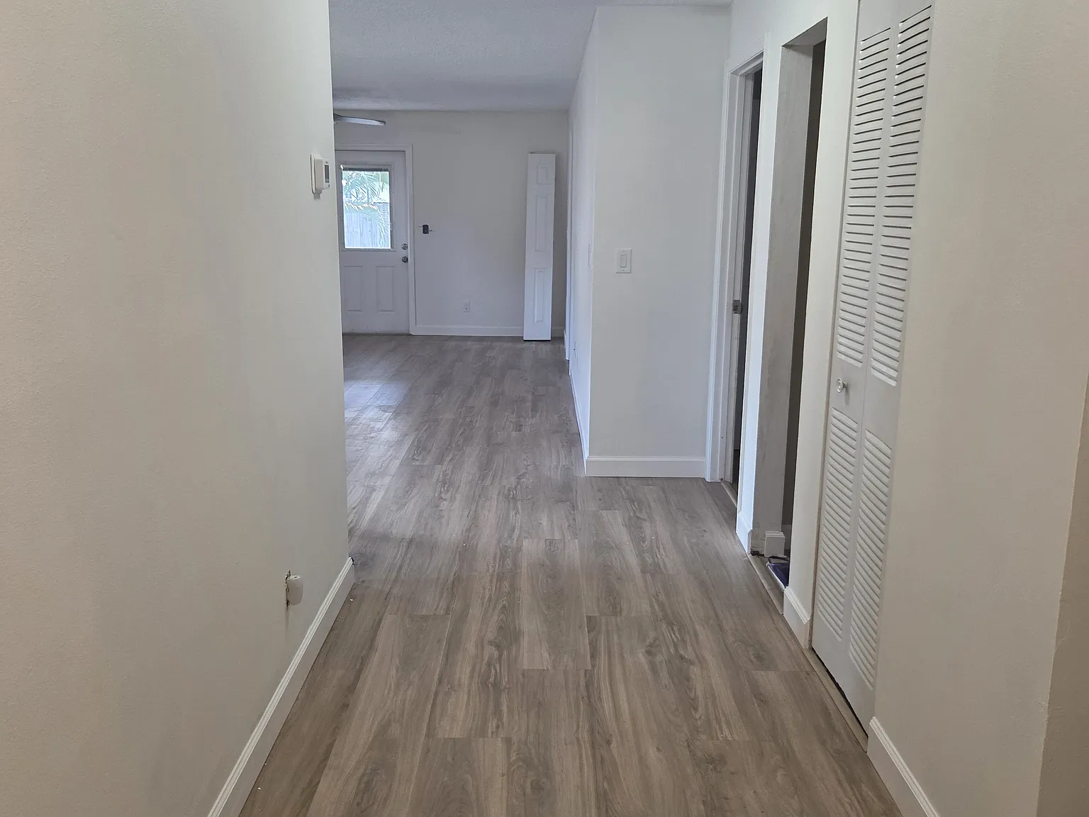 2 bed, 1221 sqft, $1,800 — Photo 4