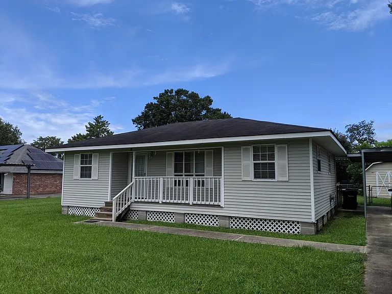 313 Timic Dr — Photo 1