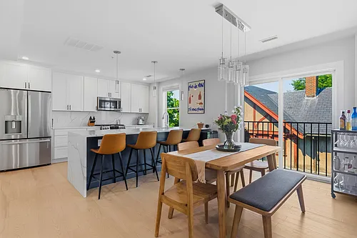 52 W Emerson St #6 Photo 1