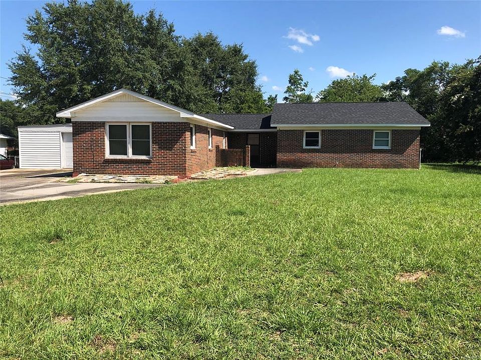 2nd image of 33 Golf St