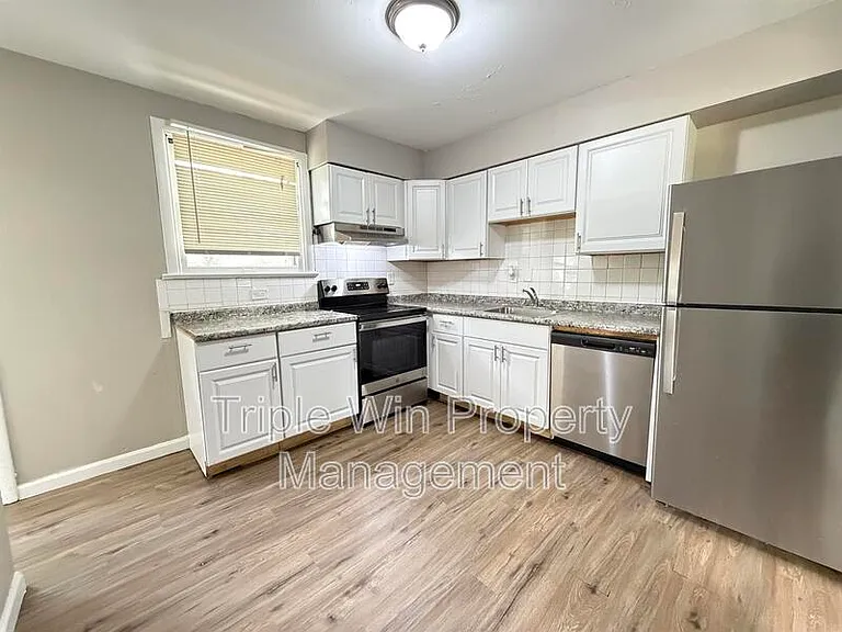 1113 Highmont Dr — Photo 9