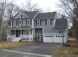 494 Main St, Amesbury, MA 01913