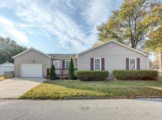 603 Sotier Pl, Wood River, IL