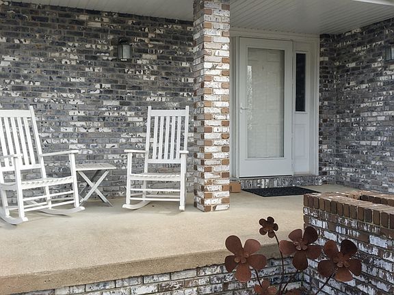 3rd image of 1201 Bridle Spur Ct