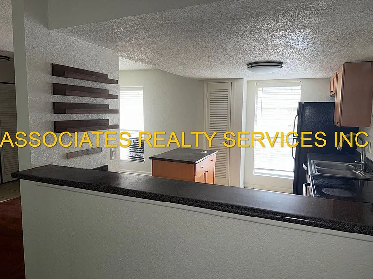 1810 NW 23rd Blvd #151 — Photo 7