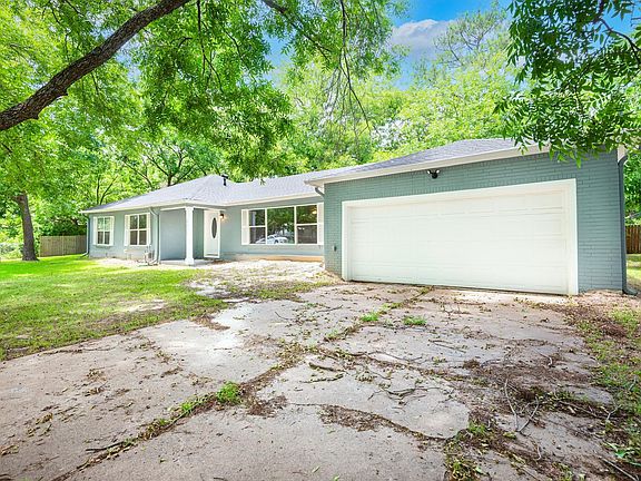 2nd image of 4004 4th St