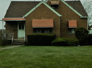 6560 S Canterbury Rd, Parma, OH 44129