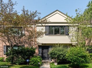 904 Sheridan Rd, Evanston, IL 60202