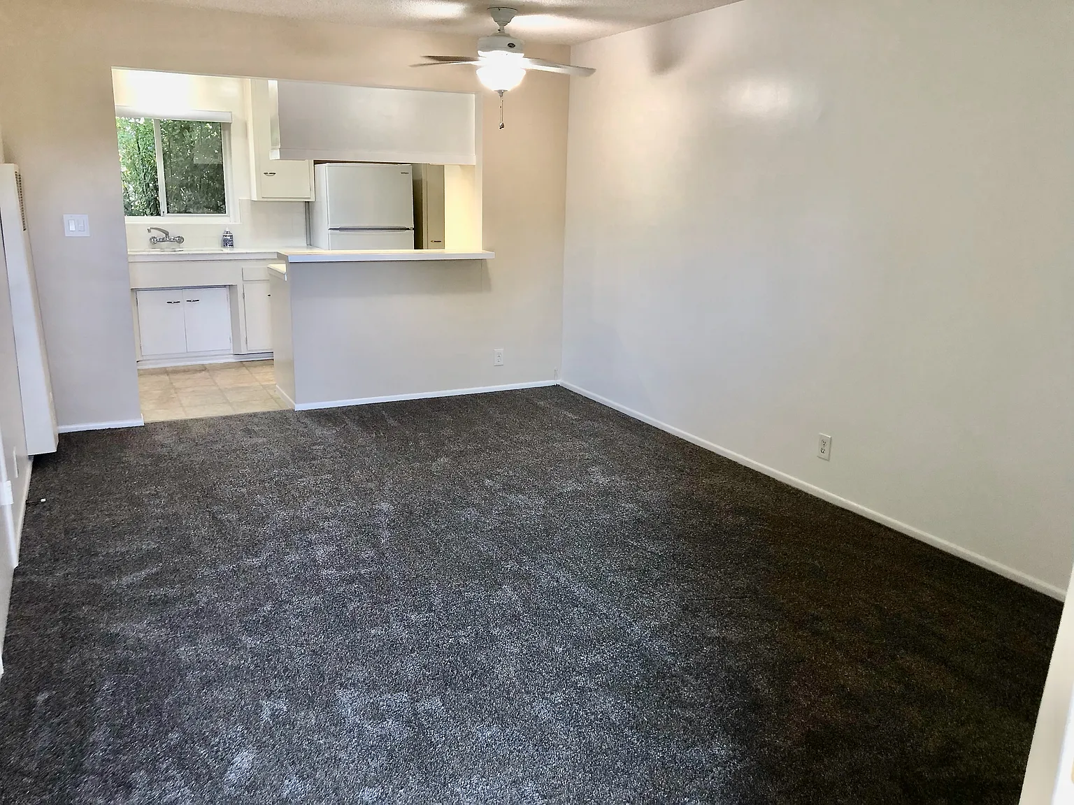 E. Chevy Chase Drive, Glendale — Photo 4