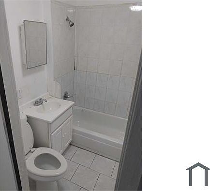 3rd image of 63 Oak St APT 2R