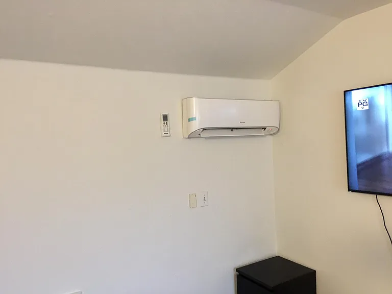 105 Cedar St #B — Photo 8