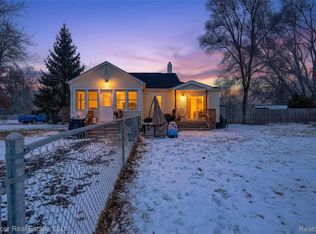 4694 High St, Clarkston, MI 48346