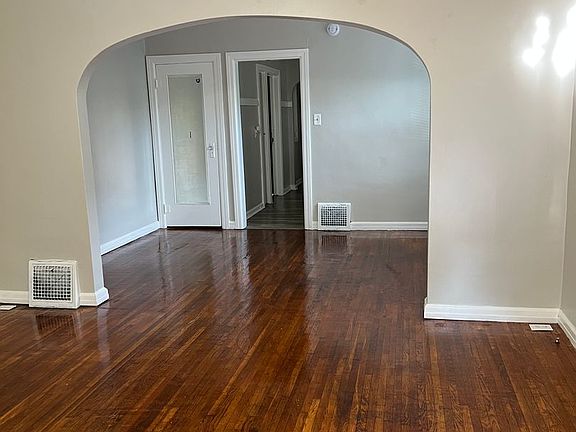 2nd image of 45 S Linwood Ave #3055E8070