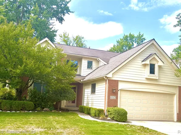 47652 Arbor Trl #77, Northville, MI 48168
