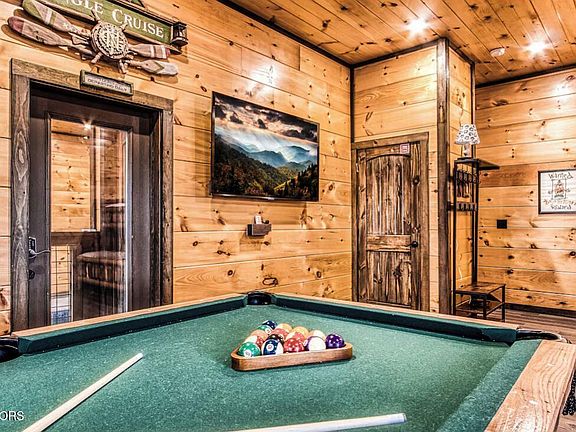 4th image of 1775 Bluff Ridge Rd