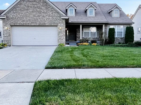 744 Wilberforce Dr, Flint, MI 48503