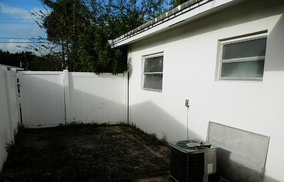 5th image of 2440 NW 9th Ter
