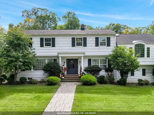 29 Dearborn Dr, Old Tappan, NJ 07675
