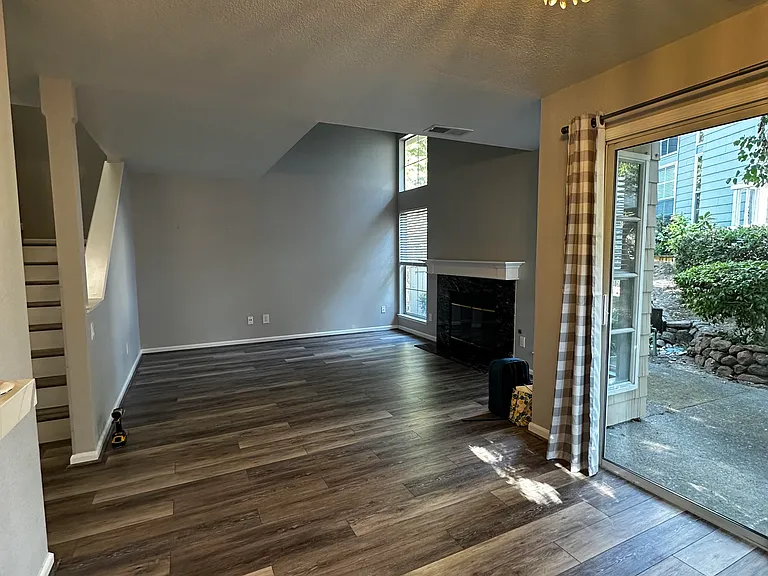 301 Warmcastle Ct — Photo 40
