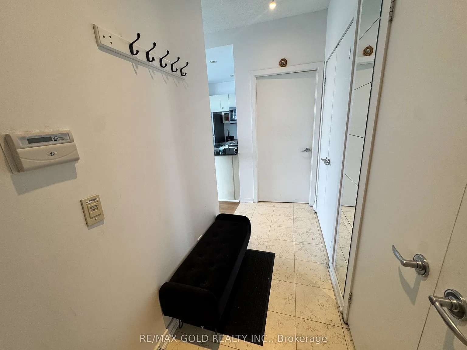 8 York St — Photo 2