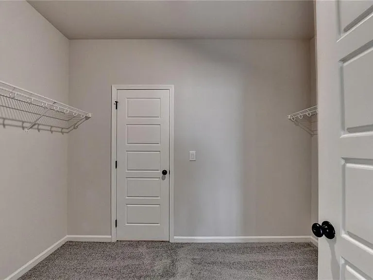 1854 Westfall Lndg — Photo 33
