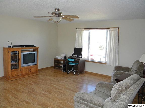 2nd image of 205 Rainbow Dr