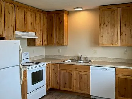 101 E Cascade Ave — Photo 2