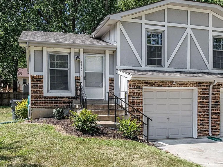 12820 S Blackfoot Dr — Photo 4