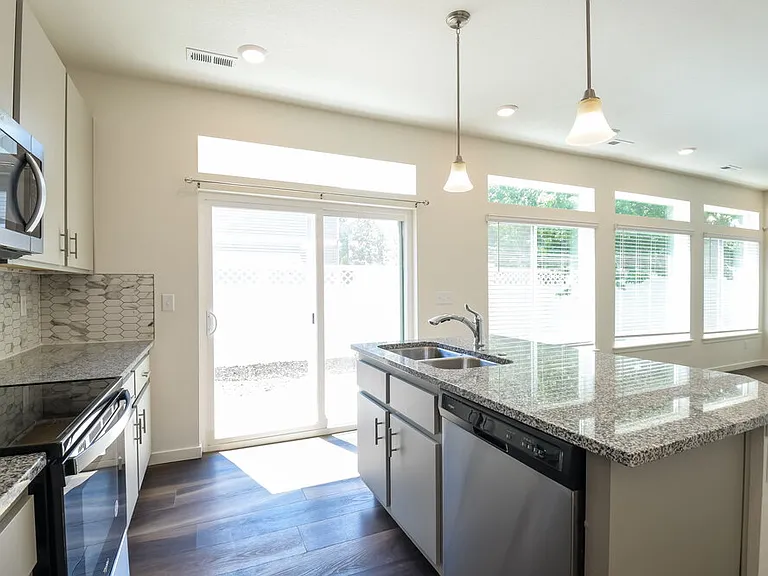 4726 N Tower Dr — Photo 10