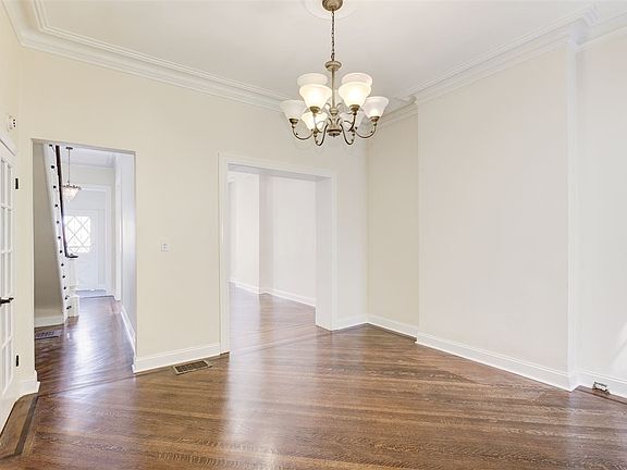 5th image of 15 Emory St