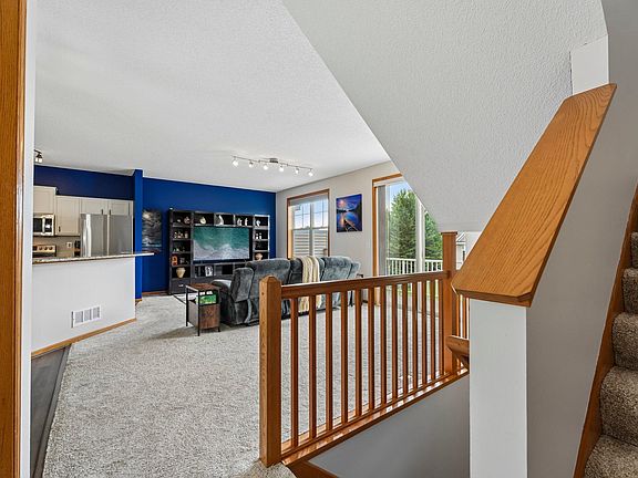 3rd image of 20651 Hampshire Way