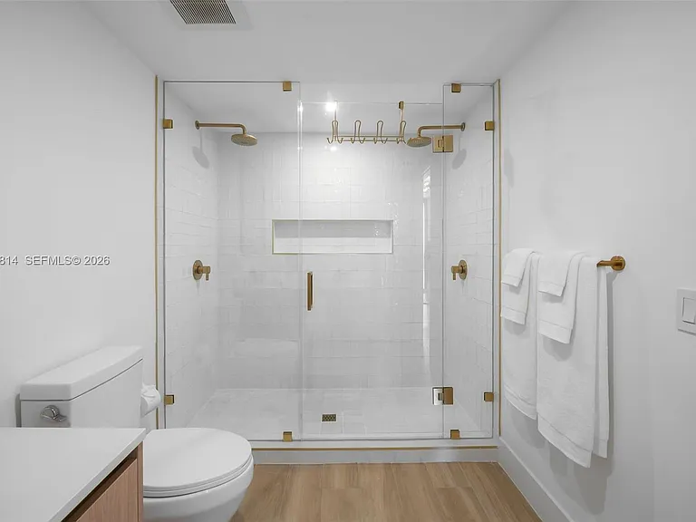 90 NE 32nd St #914 — Photo 13