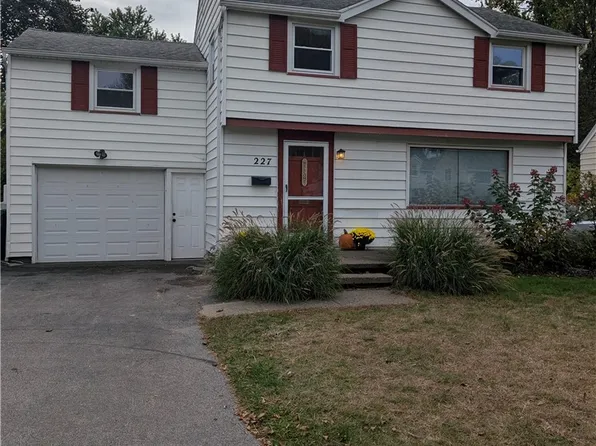 227 Coolidge Rd, Rochester, NY 14622