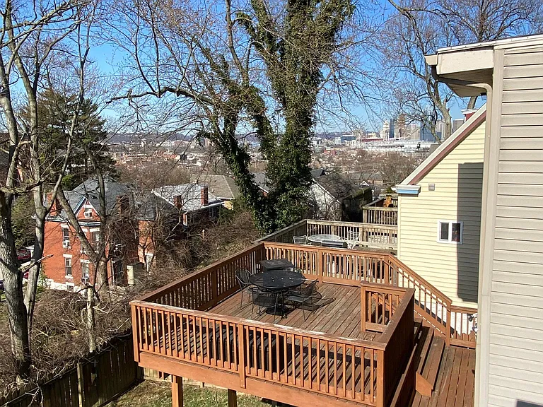 1122 Vine St — Photo 4