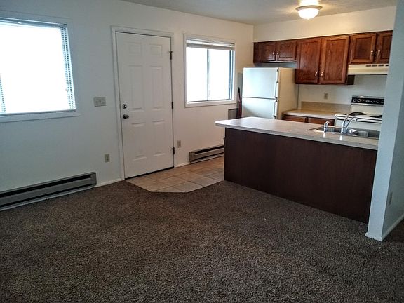 2nd image of 1380 Jefferson Ave APT 3