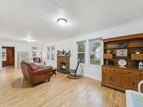 125 S West Ave, Dresser, WI 54009