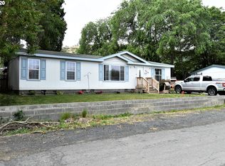 2210 W 9th Pl, The Dalles, OR 97058
