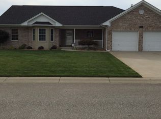 930 Kimberly Dr, Brownstown, IN