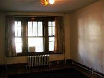 2nd image of 156 Benson St