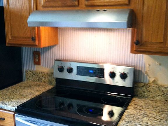 3rd image of 8420 White Feather Ct