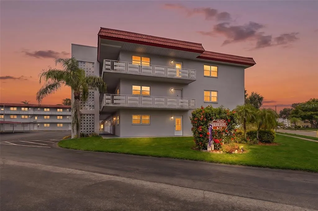 2 bed, 2.0 bath, 1245 sqft, $1,790 — Photo 1