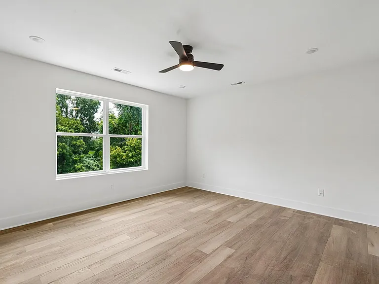 1809 Golf Club Rd — Photo 20