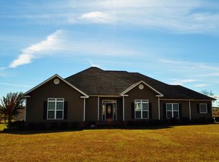 115 Crescent Ct, Fitzgerald, GA 31750