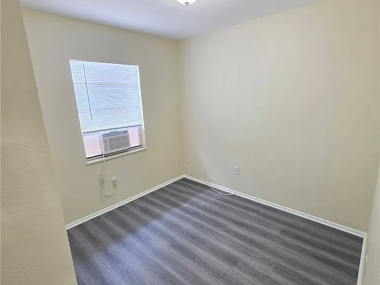 821 Grand Ave — Photo 11