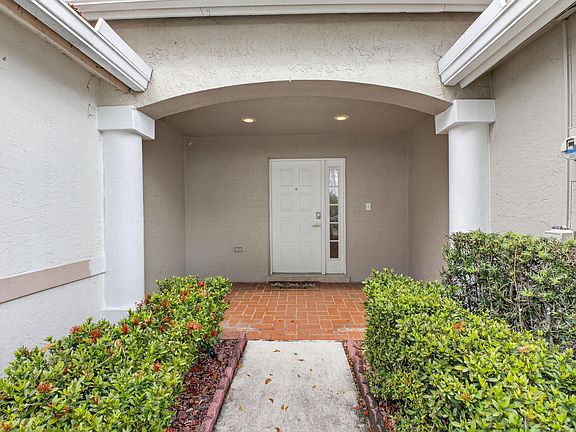 5th image of 9105 S Boca Gardens Cir S #B