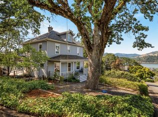 516 7th St, Hood River, OR 97031